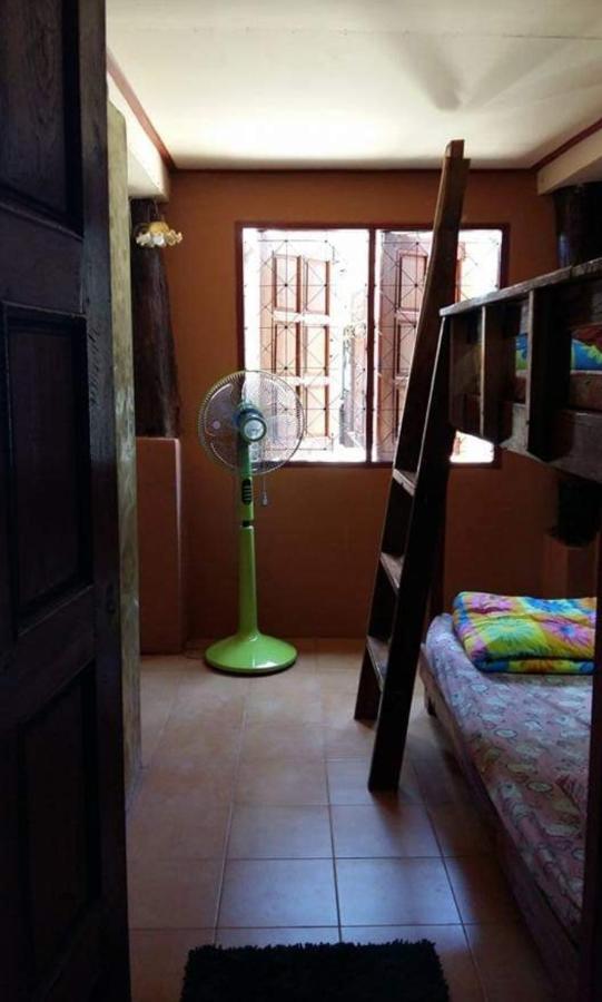 Cactus Hostel Чиангмай Экстерьер фото
